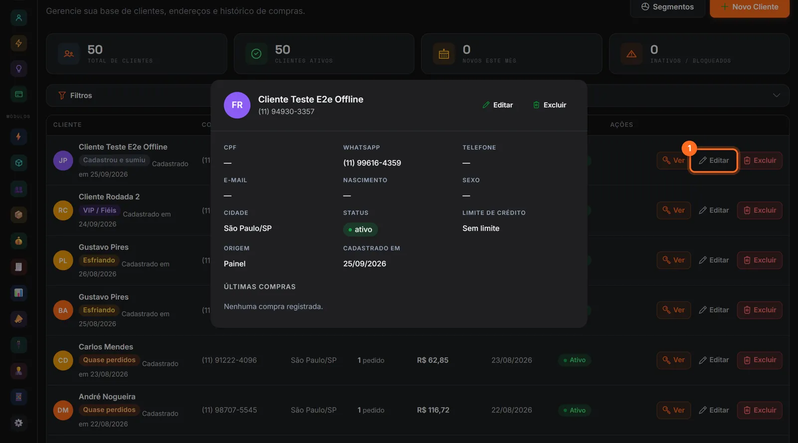 Ficha do cliente com dados de contato, limite de crédito e últimas compras